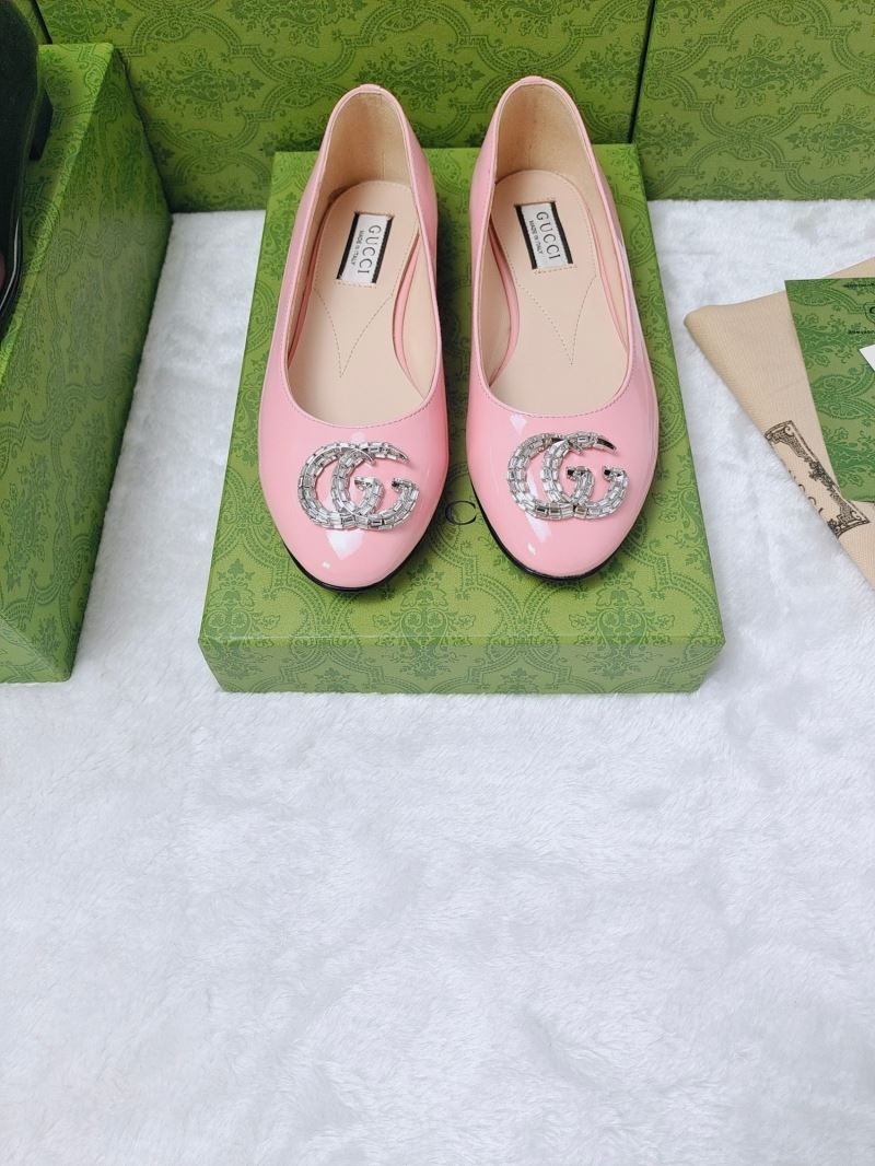 Gucci Flat Shoes